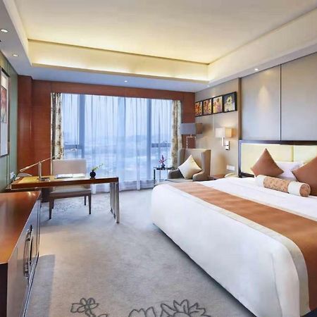 Guangzhou ChangFeng Gloria Plaza Hotel Bagian luar foto