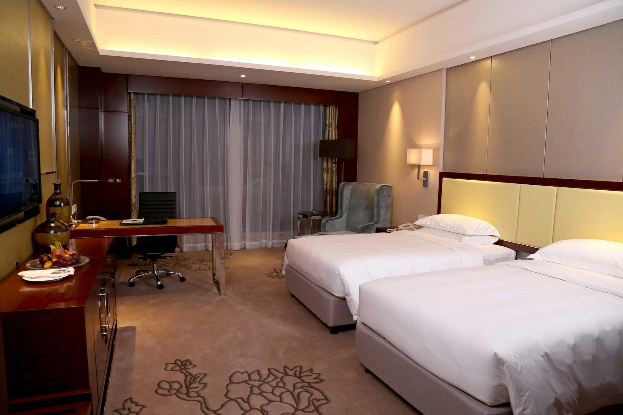 Guangzhou ChangFeng Gloria Plaza Hotel Bagian luar foto